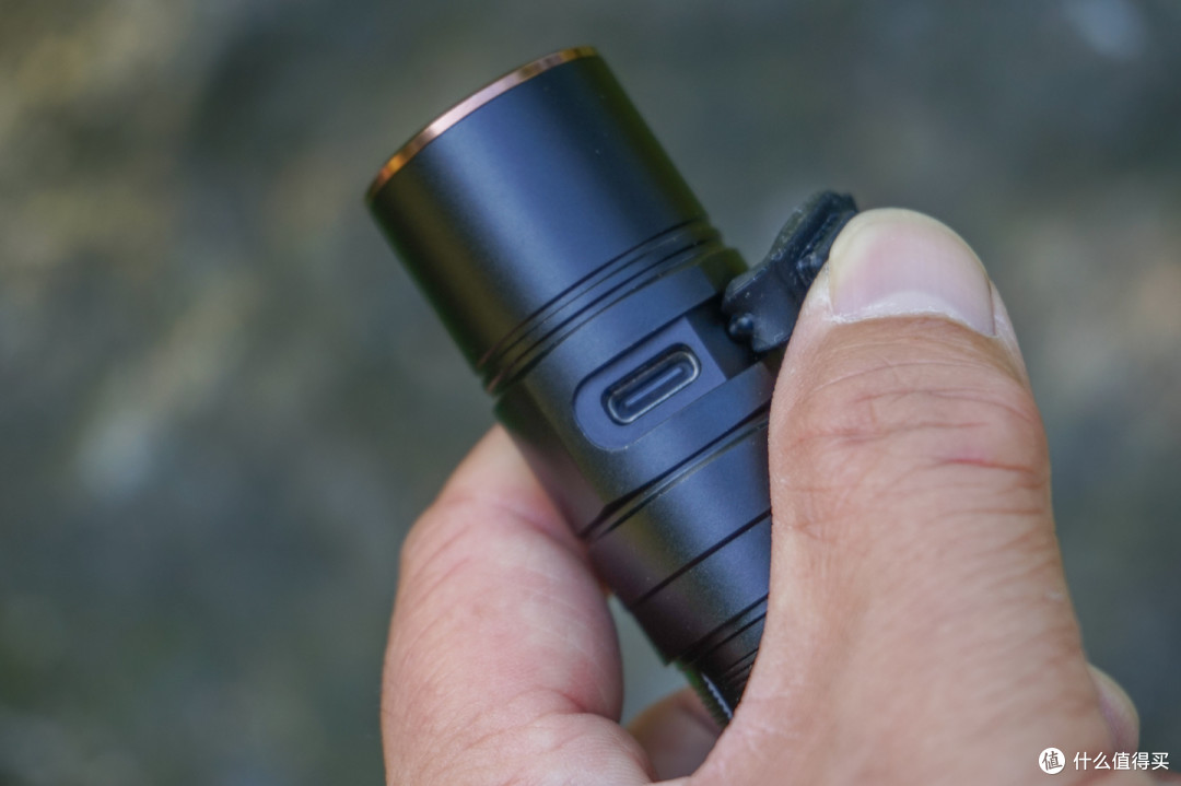 暴力小直FENIX K35R，3200流明430米远射上手测评
