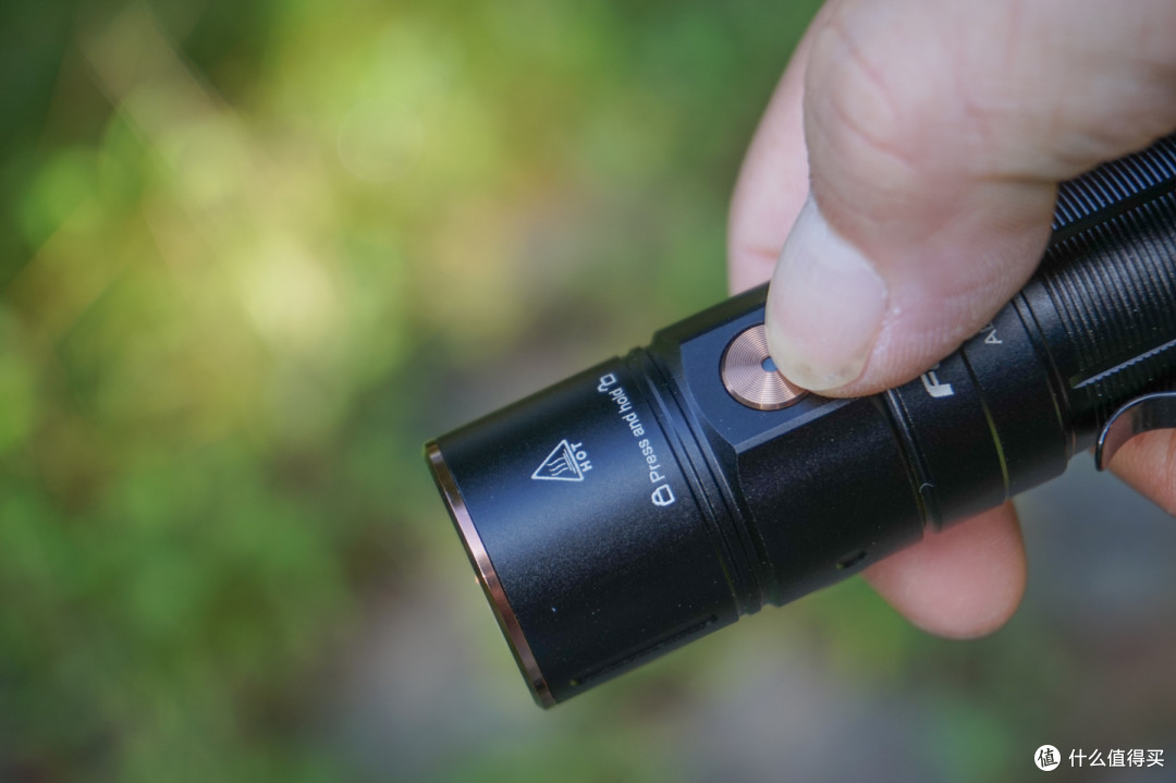 暴力小直FENIX K35R，3200流明430米远射上手测评