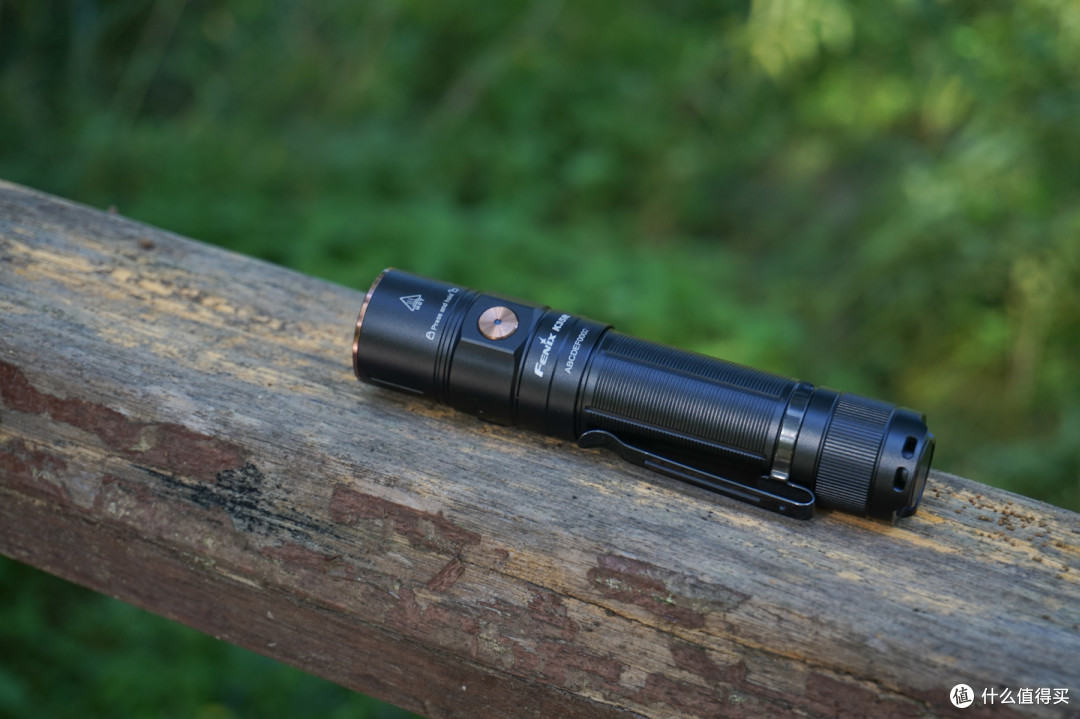 暴力小直FENIX K35R，3200流明430米远射上手测评