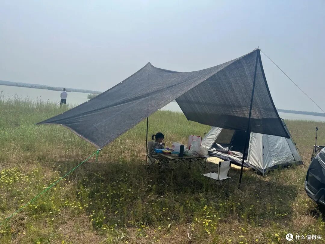 露营装备，也有“邪修版”？果然，还是年轻人的脑子更好使