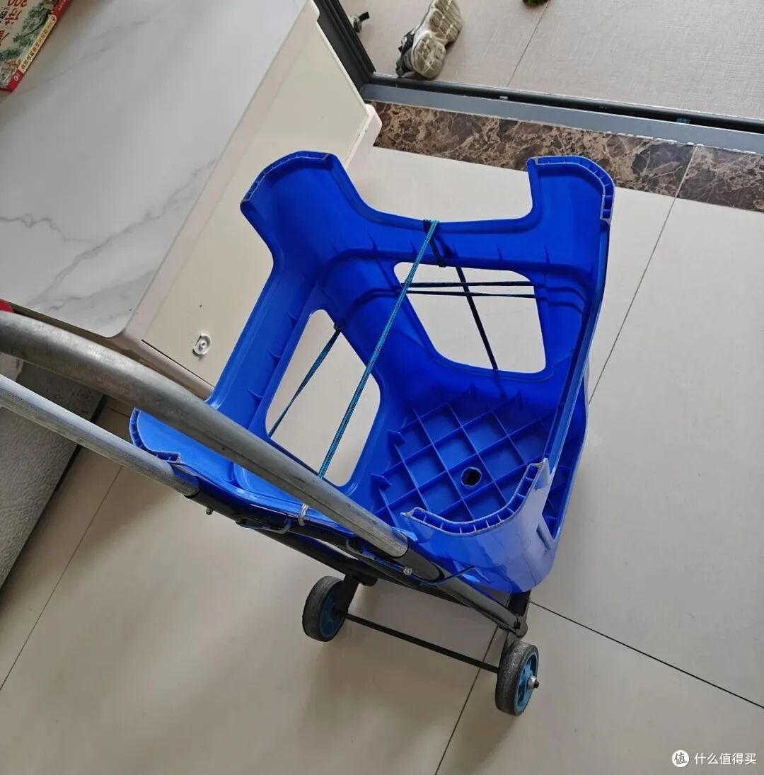 露营装备，也有“邪修版”？果然，还是年轻人的脑子更好使