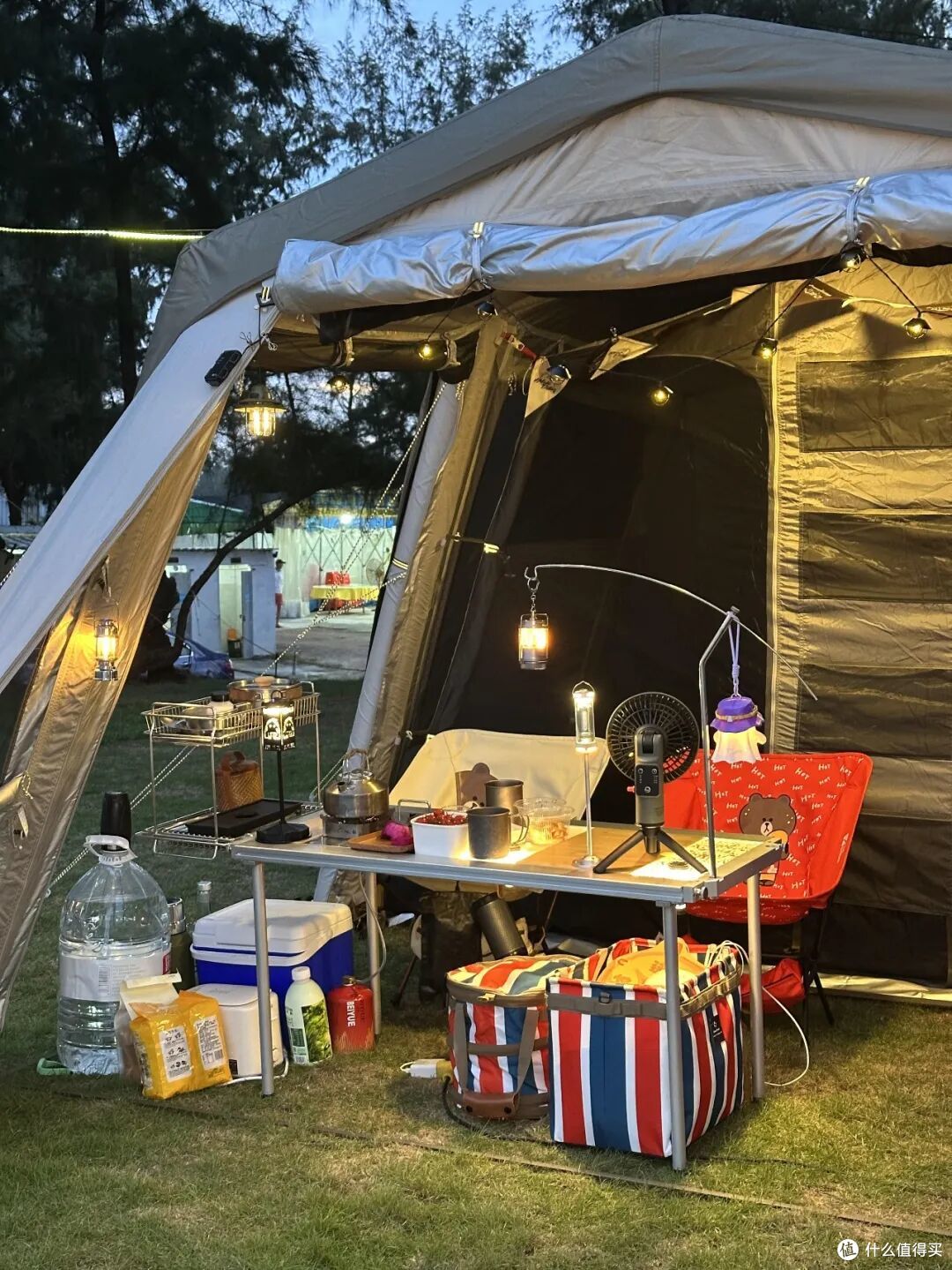 露营装备，也有“邪修版”？果然，还是年轻人的脑子更好使