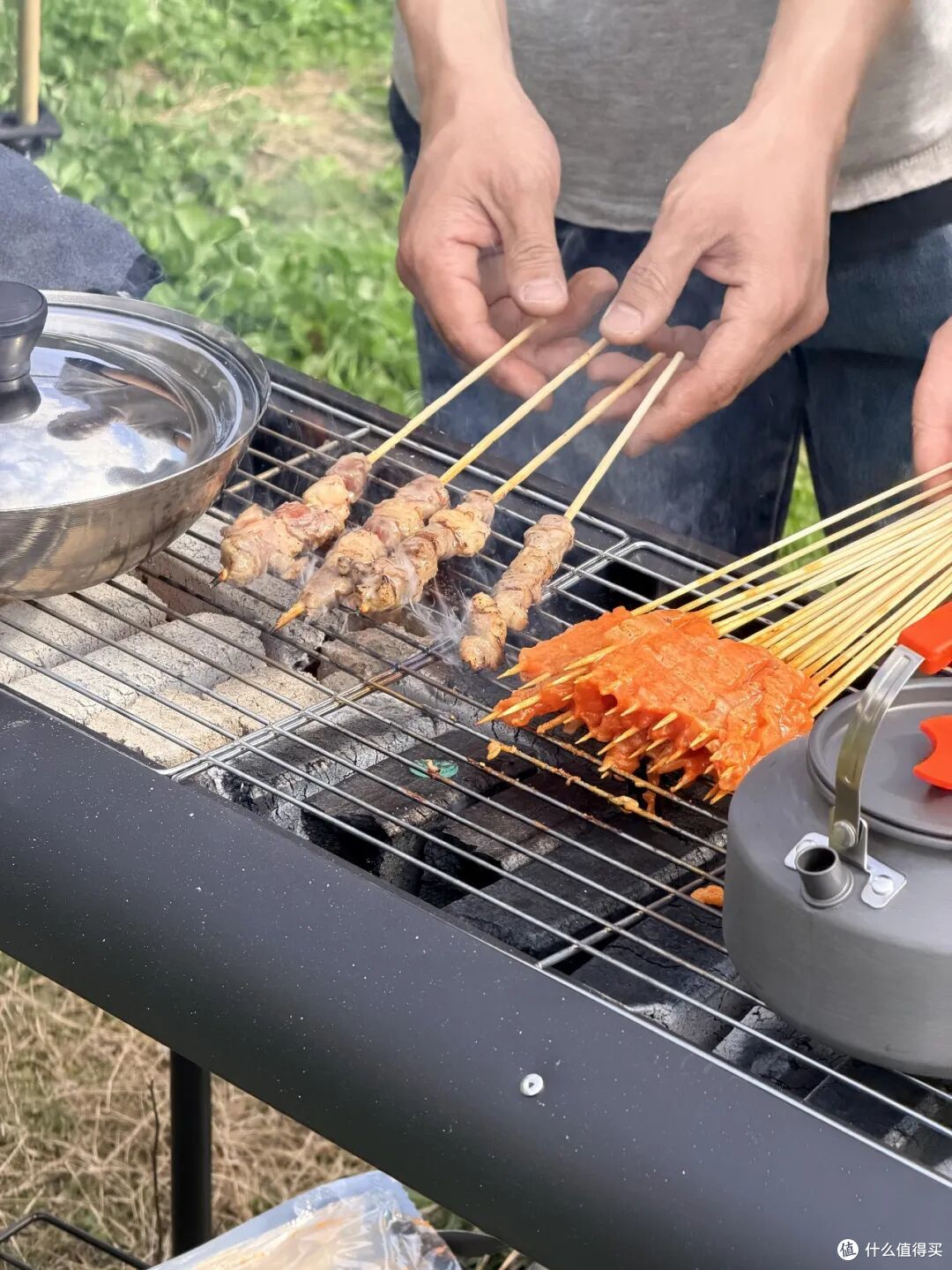 露营装备，也有“邪修版”？果然，还是年轻人的脑子更好使