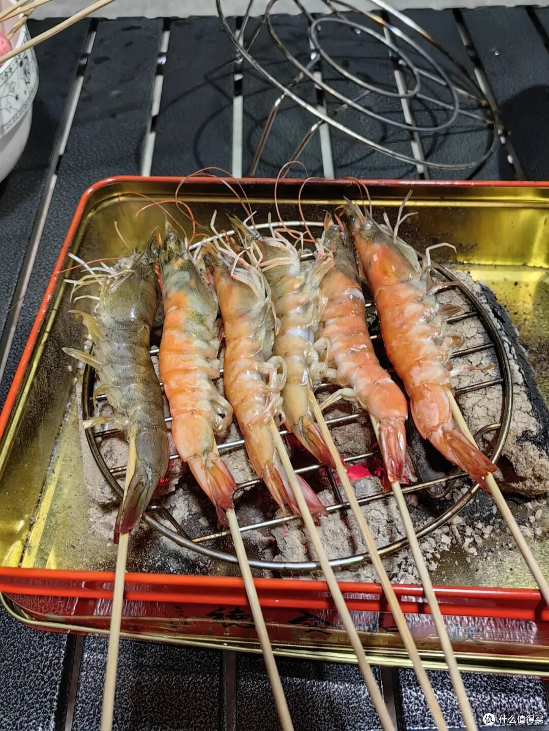 露营装备，也有“邪修版”？果然，还是年轻人的脑子更好使
