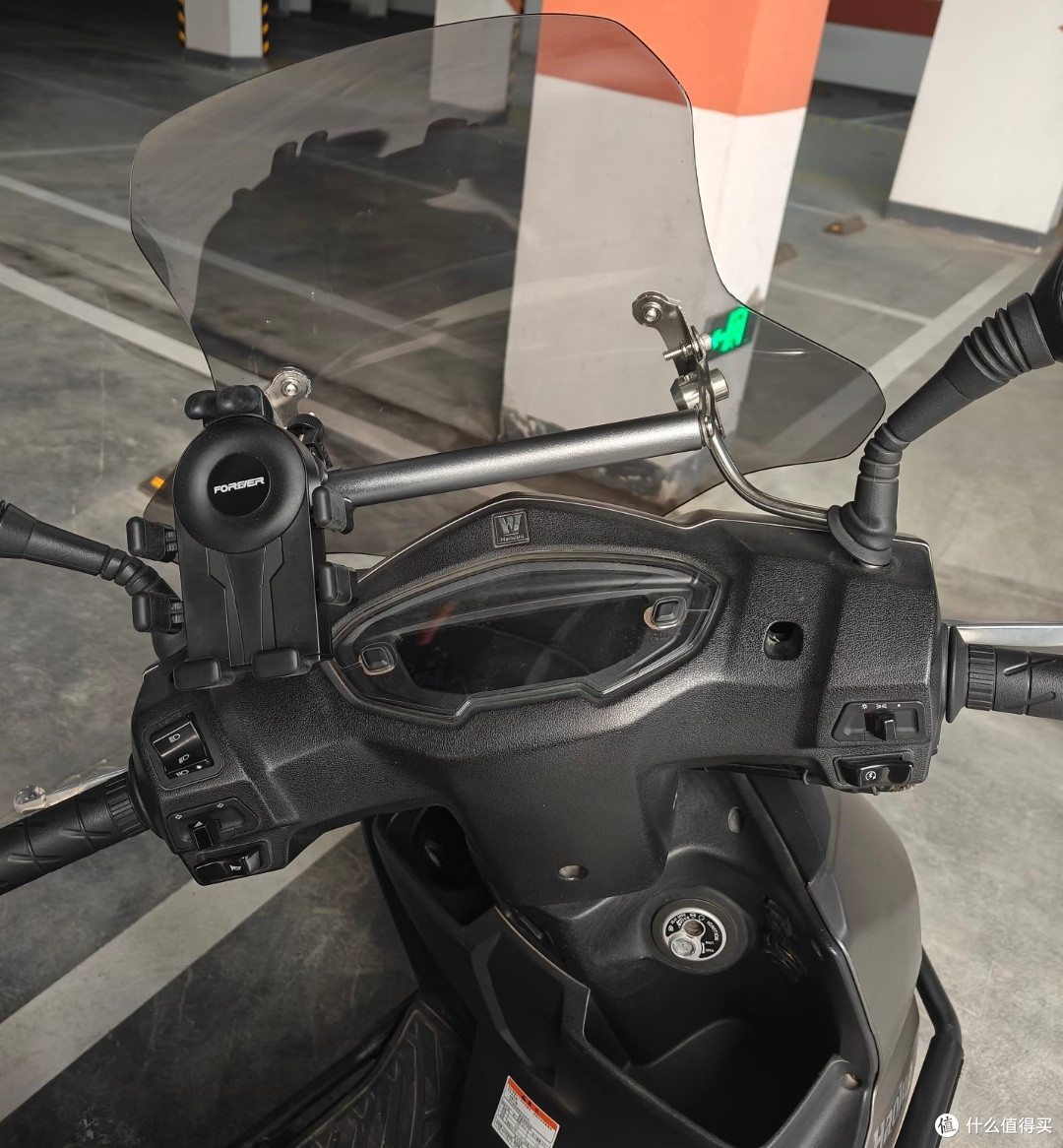豪爵AFR125|选125cc代步踏板摩托车,制动安全优先看