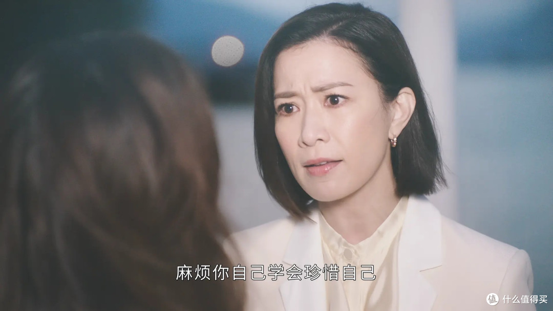 评分不高,却比9分剧更敢拍:它扒的是那块叫"理想"的遮羞布