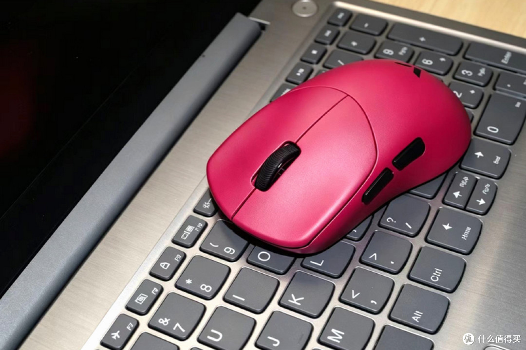 别再选错鼠标 雷柏VT7PRO V2与VT7s V2 大小手轻量化游戏鼠标