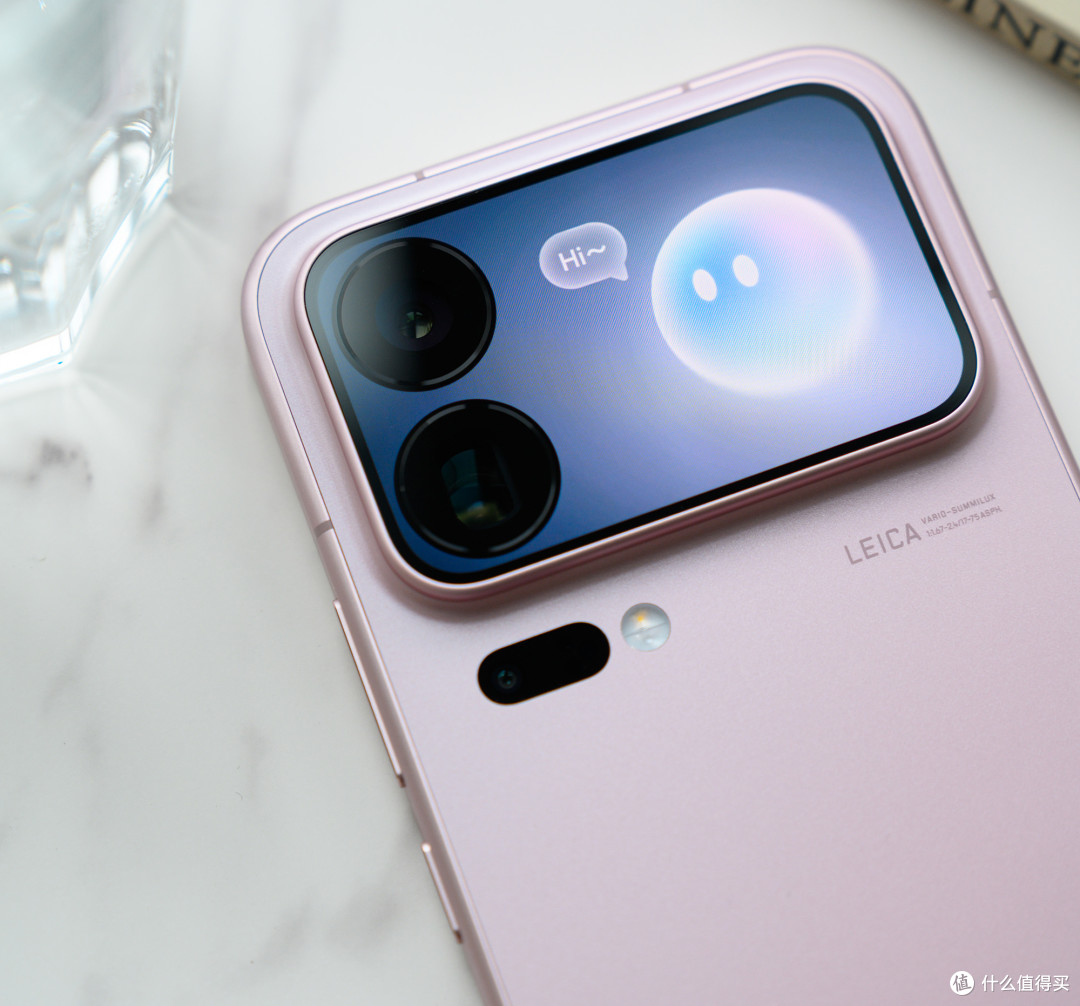 2nm芯片+双2亿徕卡+8500mAh,小米18 Pro Max比Pro强在哪?