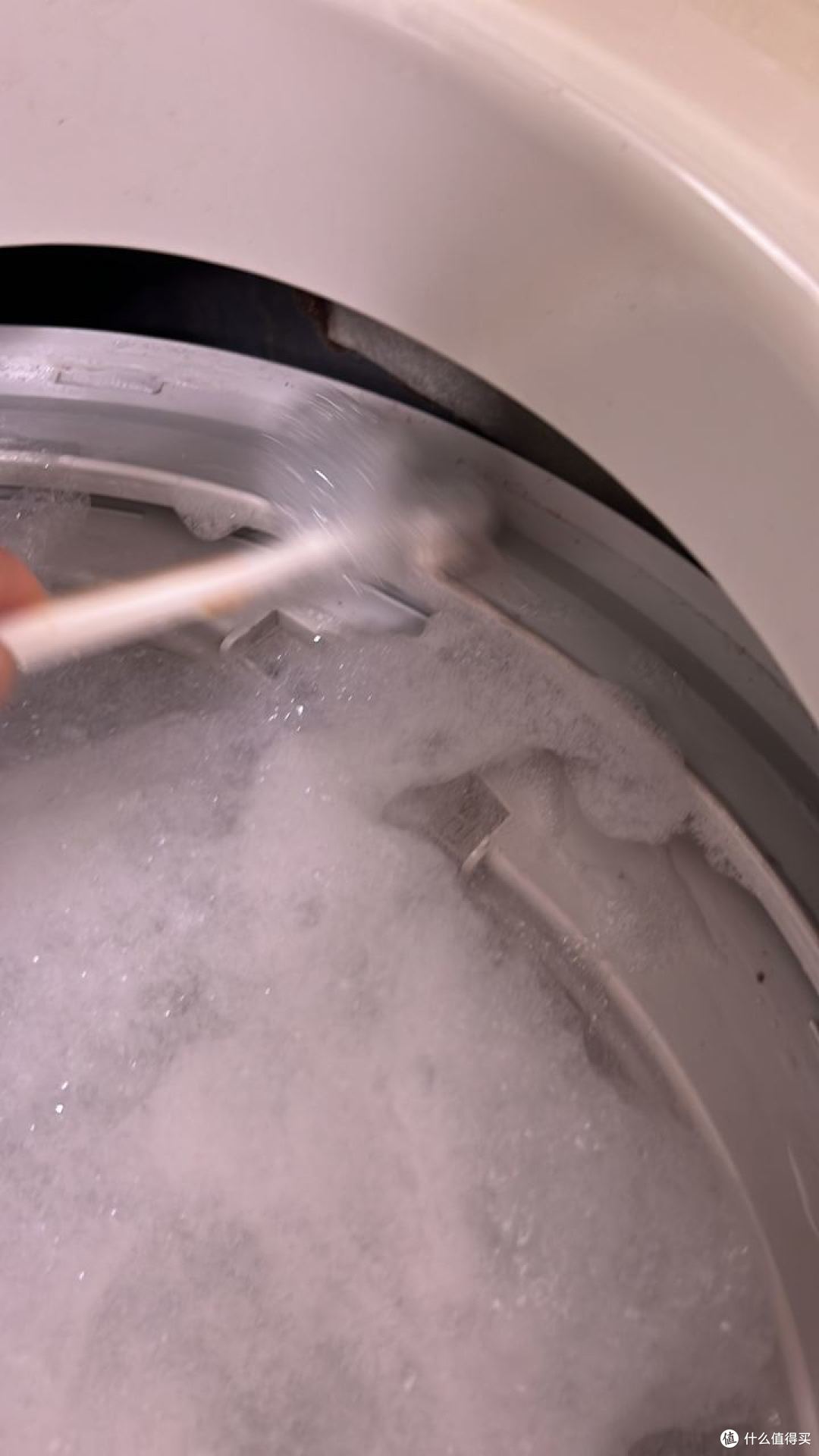 洗衣机清洁别被坑：厨房3样泡一小时，大量污垢会自动浮上来