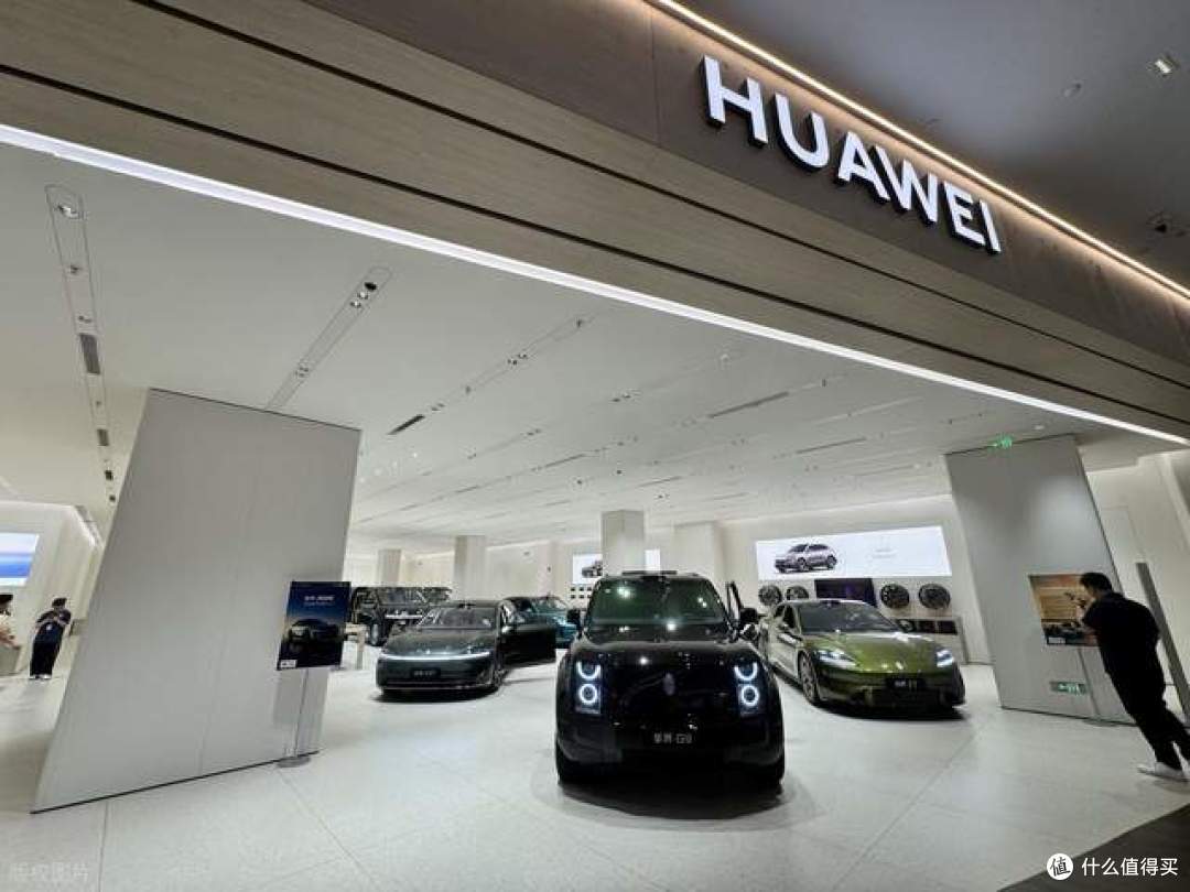 聊问界品牌溢价!余承东公开表态,M7、M8 大家可以放心买