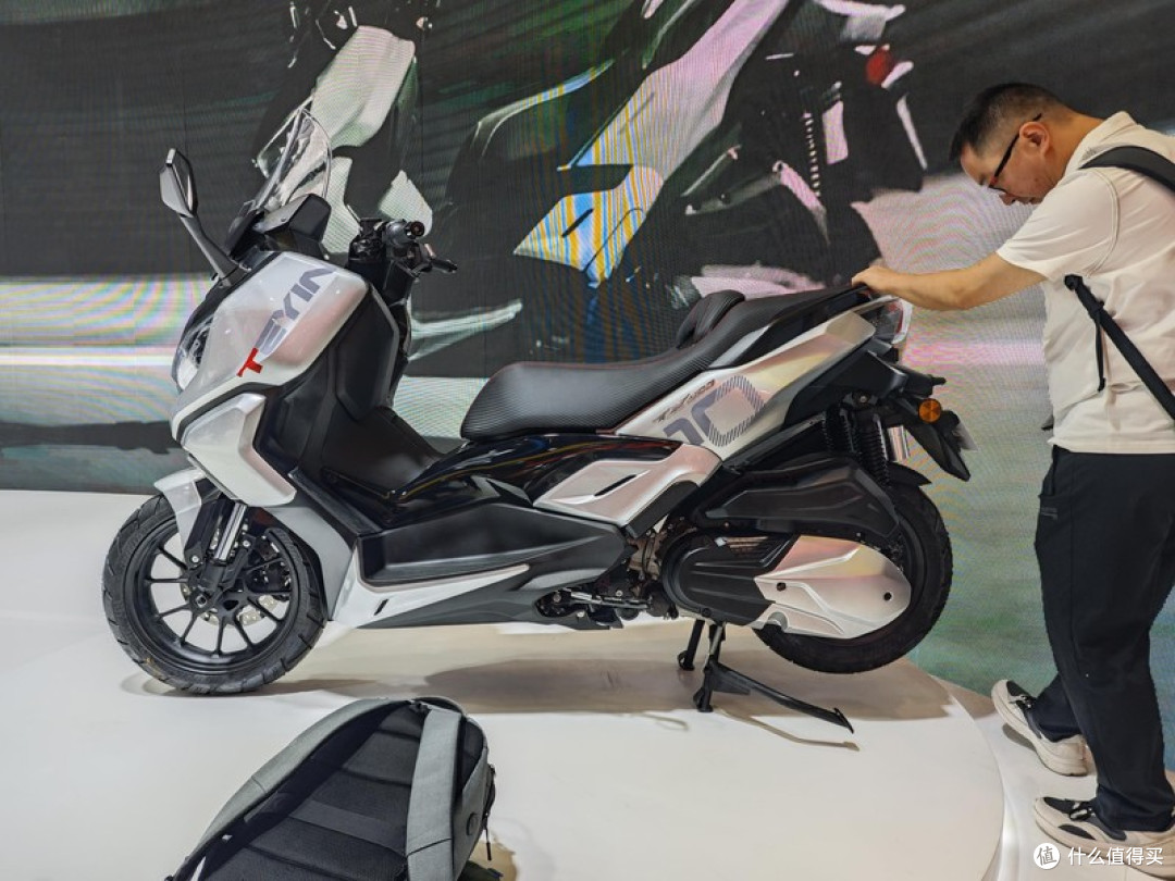 2026摩博会直击：天鹰TX450，六轴IMU满配电控，弯道踏板天花板