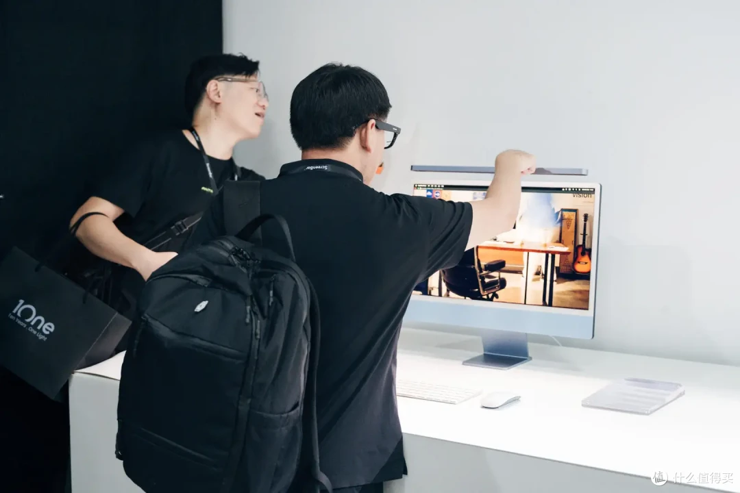双屏用户不再凑活!明基 ScreenBar Max 首发评测