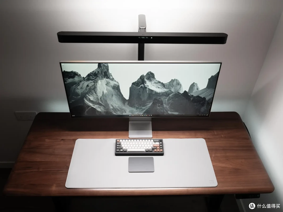 双屏用户不再凑活!明基 ScreenBar Max 首发评测