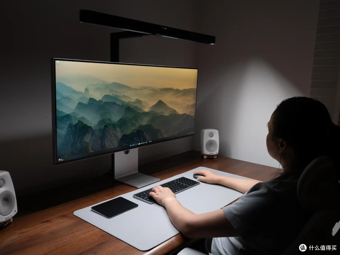 双屏用户不再凑活!明基 ScreenBar Max 首发评测