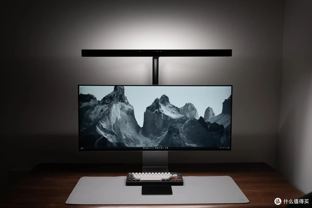 双屏用户不再凑活!明基 ScreenBar Max 首发评测