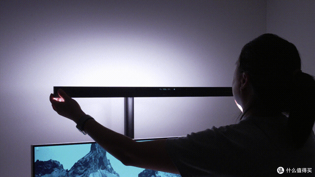 双屏用户不再凑活!明基 ScreenBar Max 首发评测