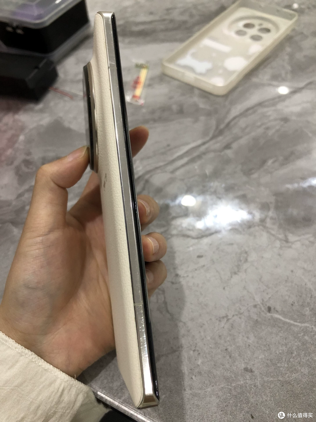 真我GT5 Pro换屏机1020元,官方一块屏就要829