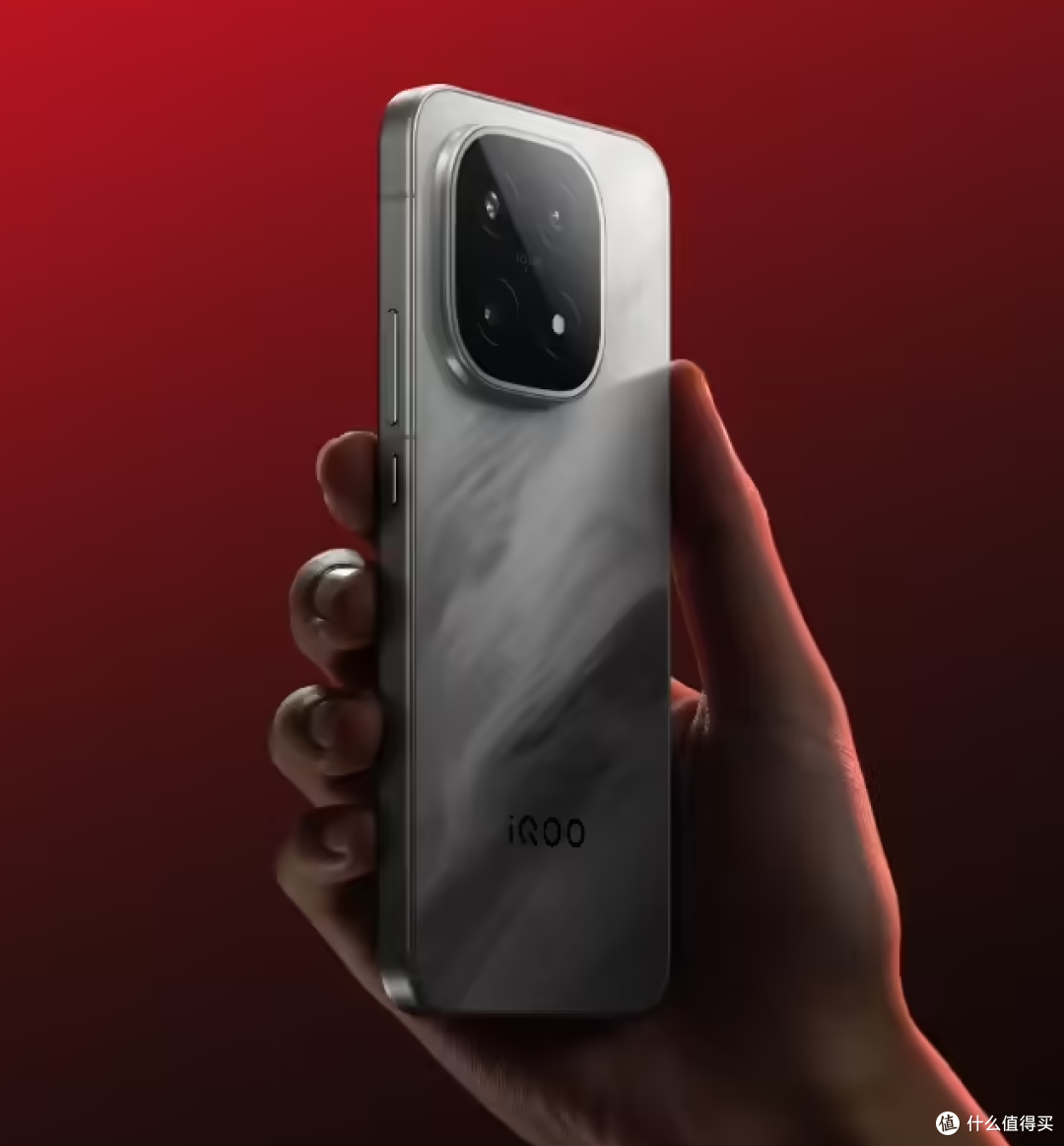 iQOO 15 卖 998 元,那句账号已退才是钥匙