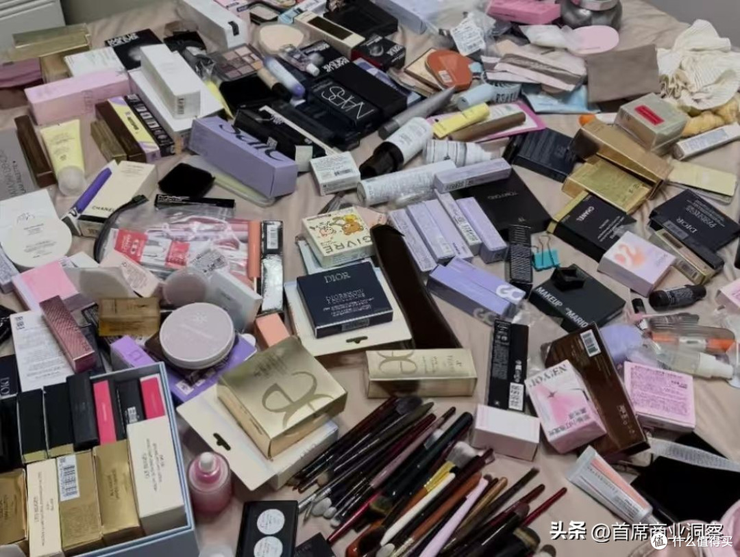 力压董宇辉登榜第一!千万网红顶流“复活”了,曾被限高停更3年