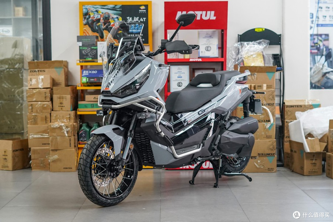 跨界ADV踏板,三万块就能玩跨界:升仕368G