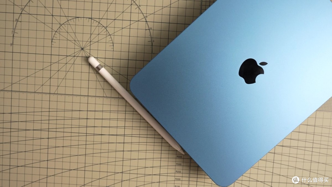 最便宜AI平板来了:iPad 12用A19+8GB+C1X,449美元加量不加价