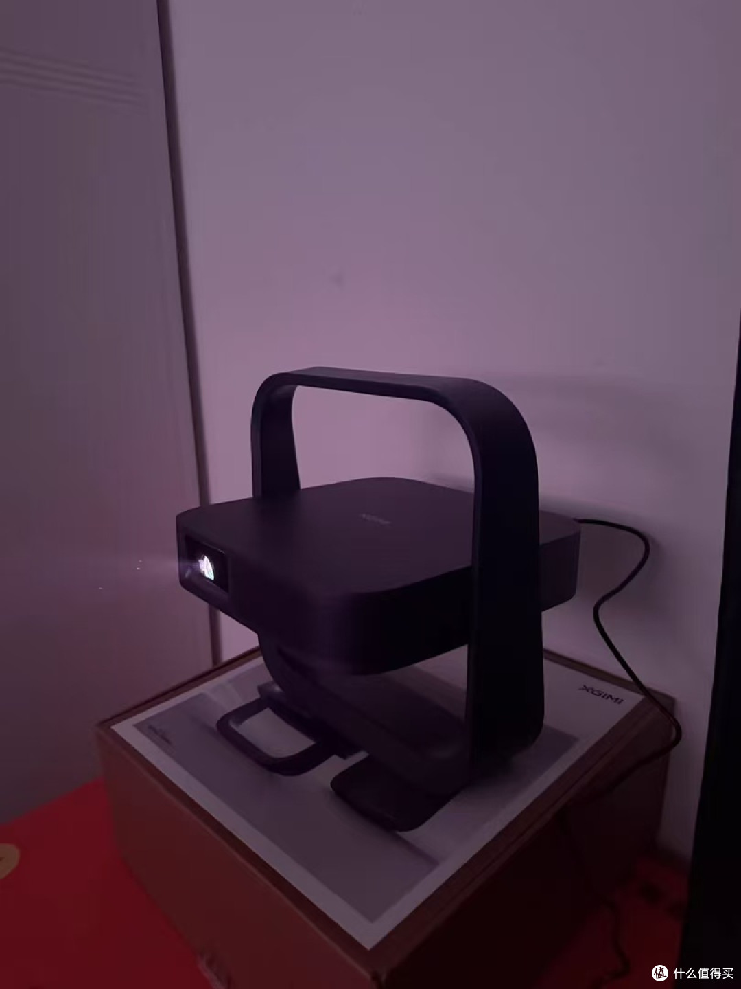 投影把客厅变成儿童乐园,娃在家就能疯玩一下午