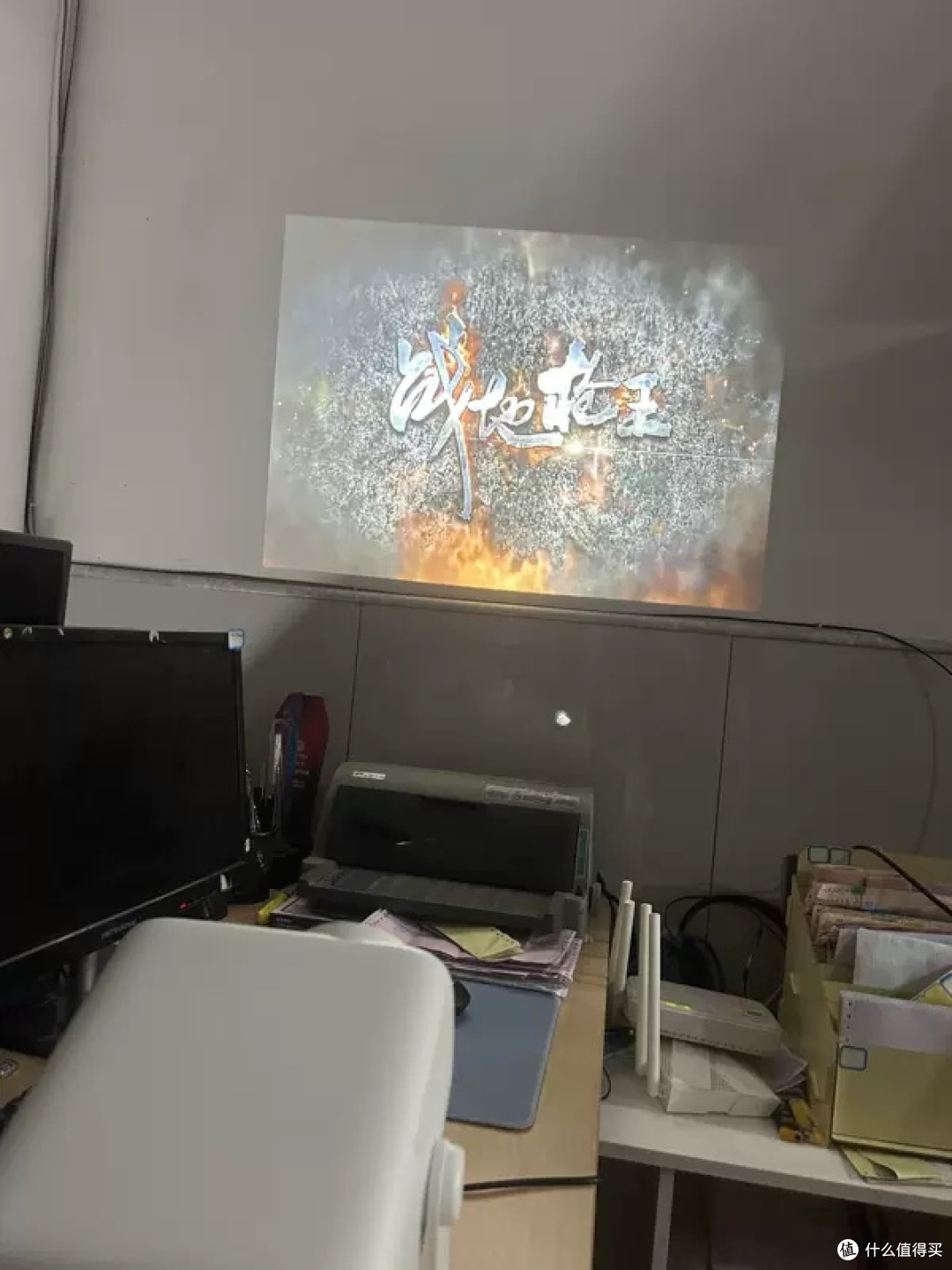 爱普生投影仪复古设计与专业视听配置解析