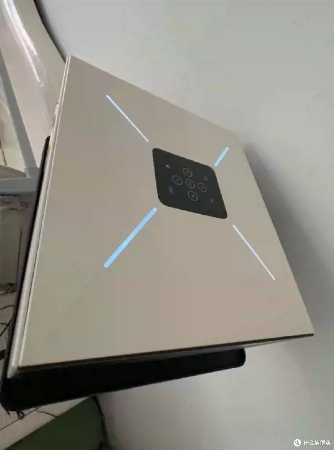 极米投影仪云台设计与画质评测