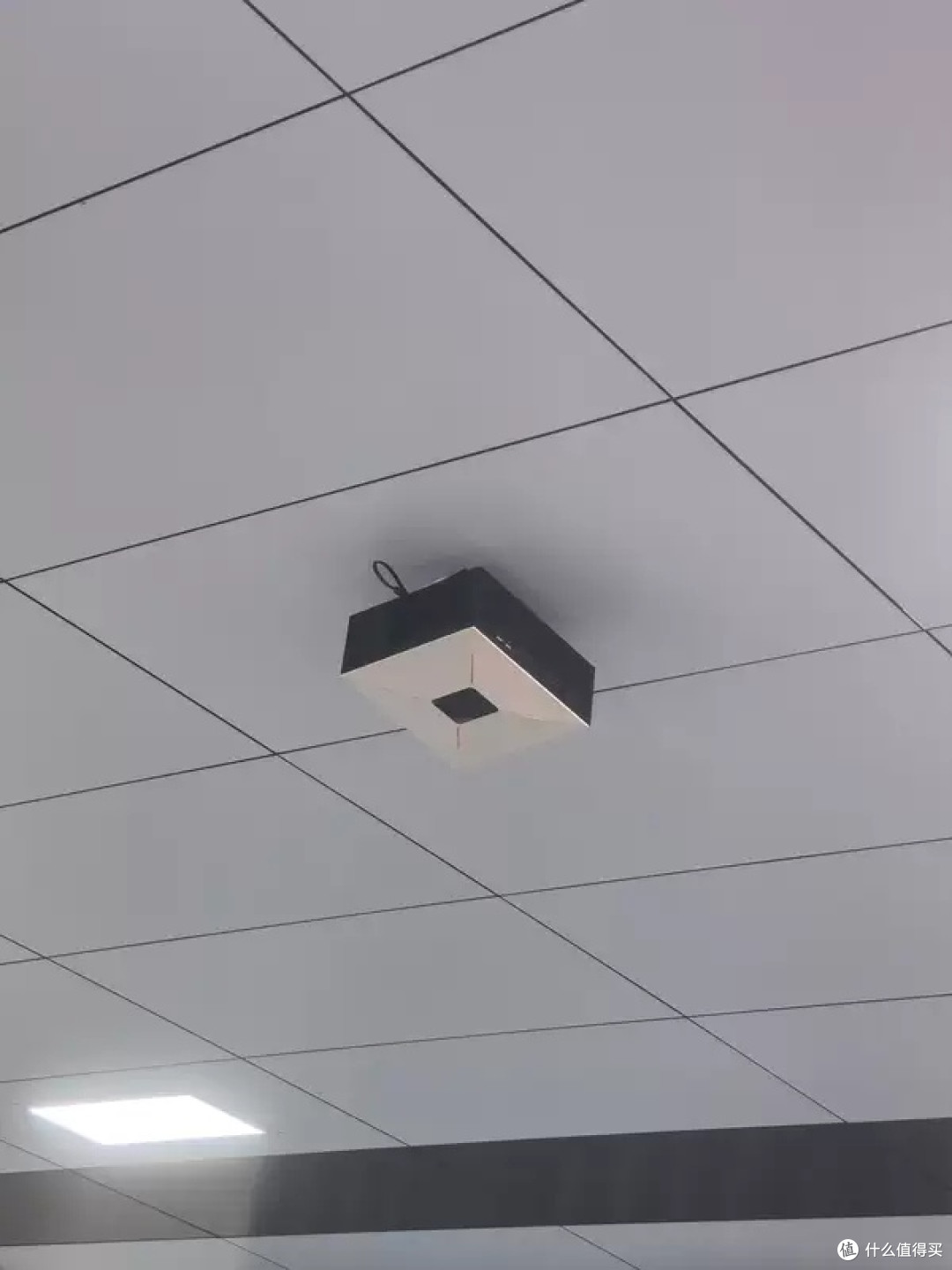 极米投影仪云台设计与画质评测