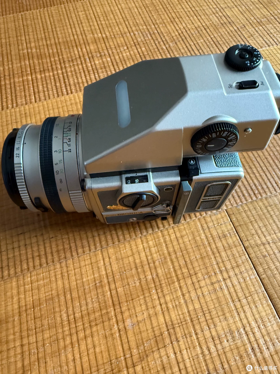 勃朗尼卡 13093 元Bronica ETRSi 40周年版 香槟那层壳其实是塑料