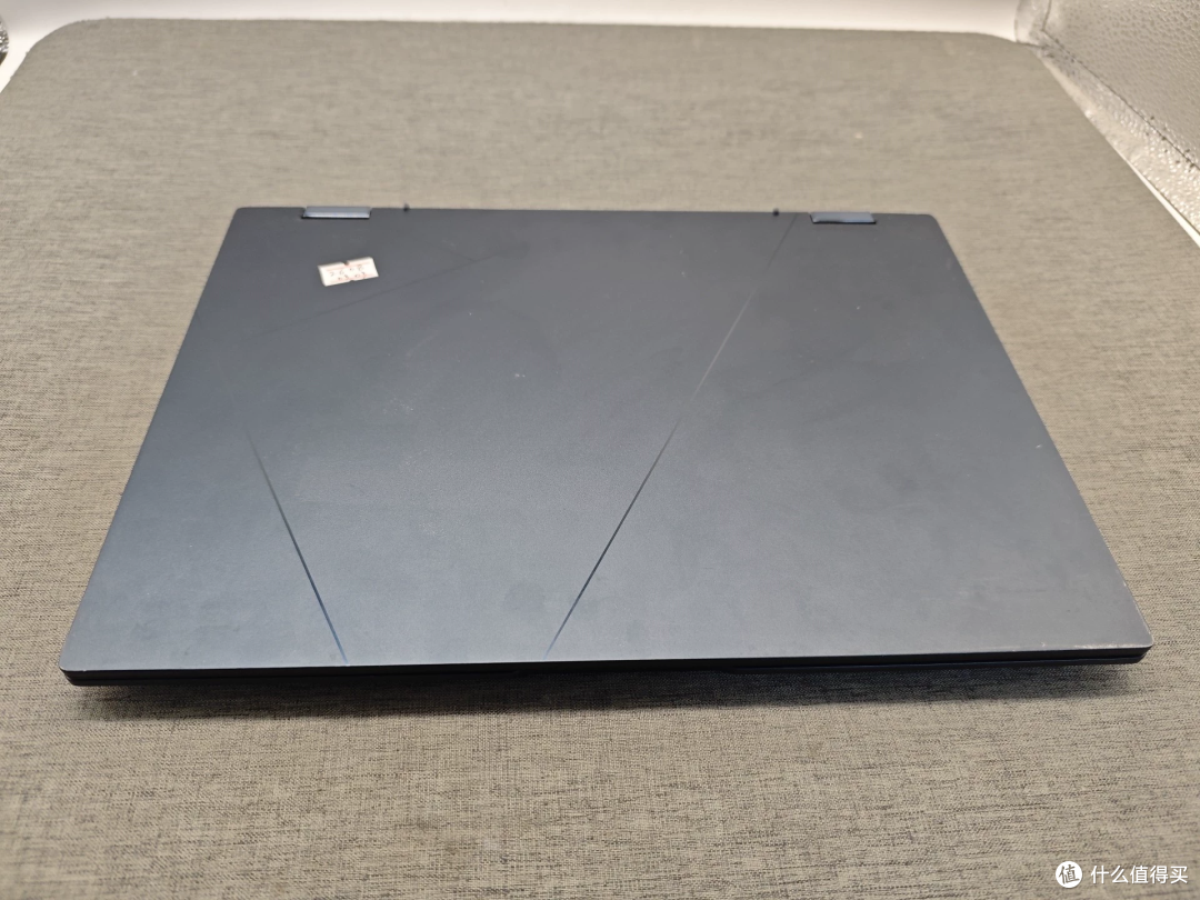 华硕灵耀 Flip 2199 元i7-1360P 8+512,测试机三个字得拆开看