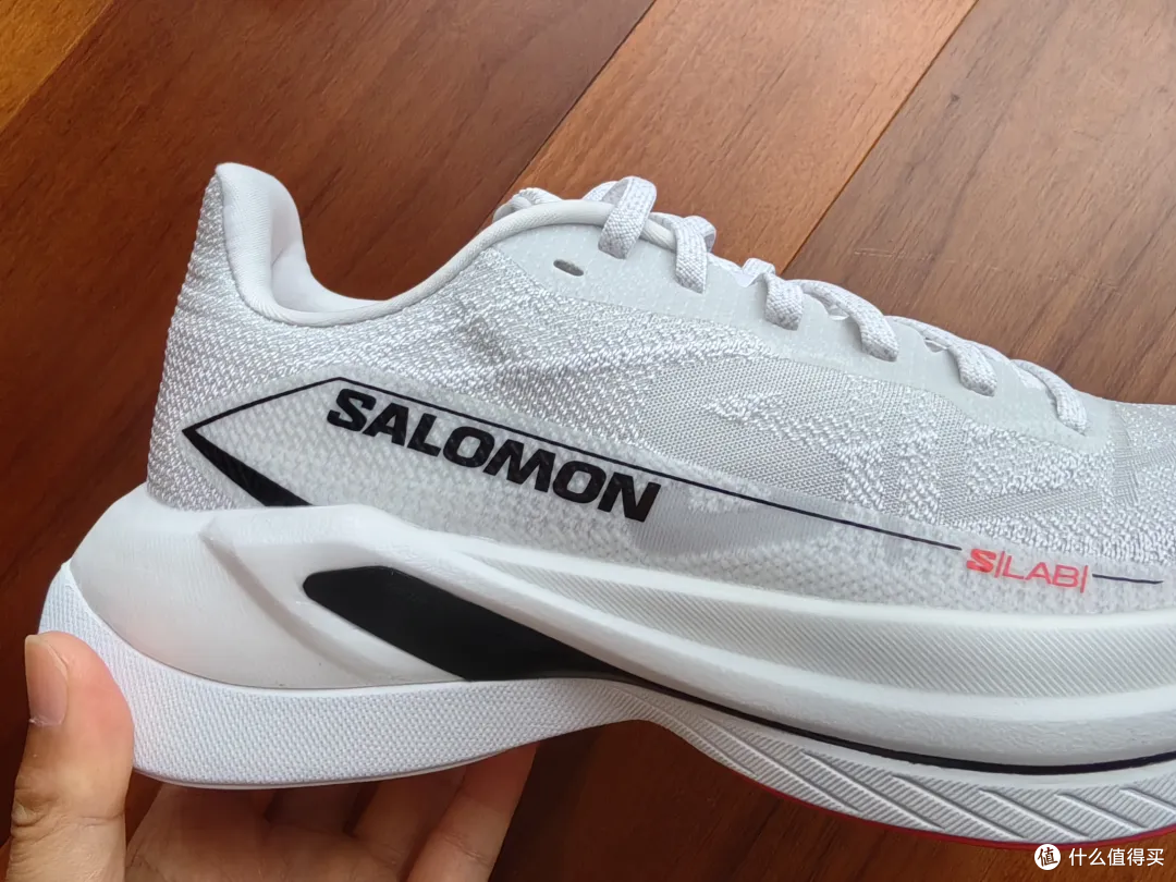装备开箱 | SALOMON S/LAB SPECTUR,一双用碳板做稳定的鞋