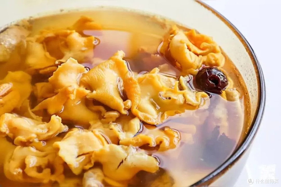 糟烩响螺：红糟衬螺鲜，闽菜刀火之味