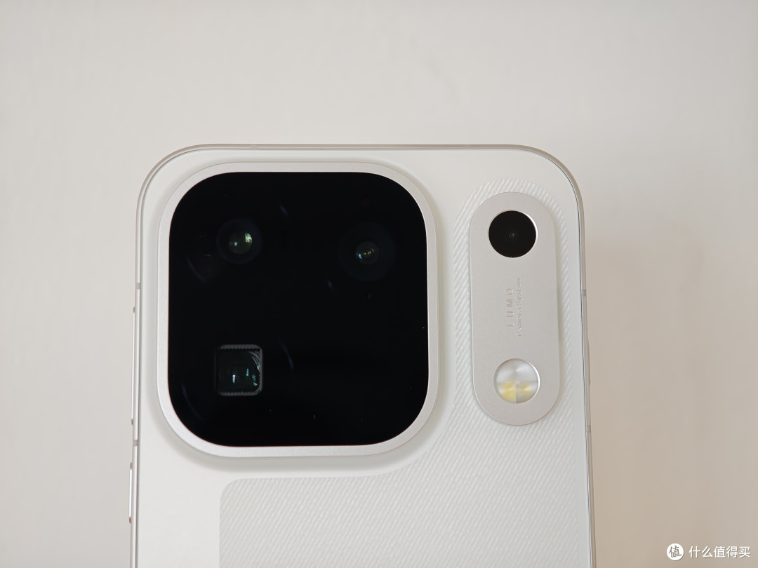 Find X10 Pro Max上手 7499带8折保值换新 依旧肉疼