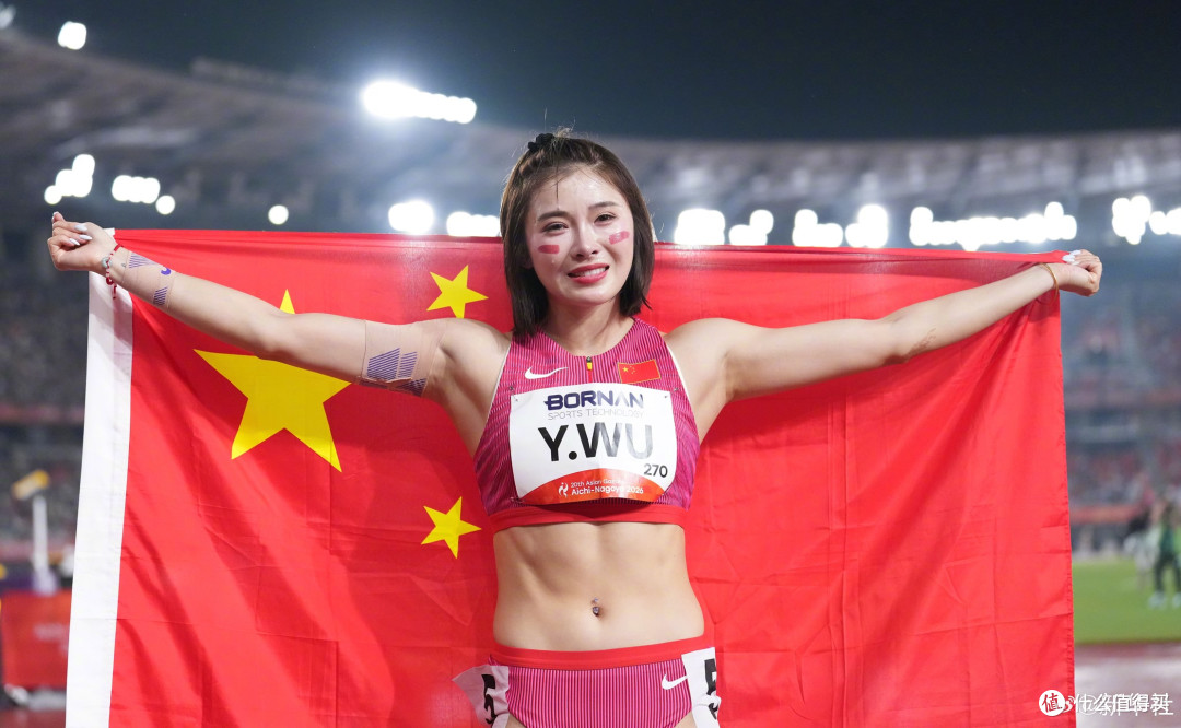 吴艳妮13秒12摘铜:三年前抢跑上热搜的女孩,今天把自己赎回了