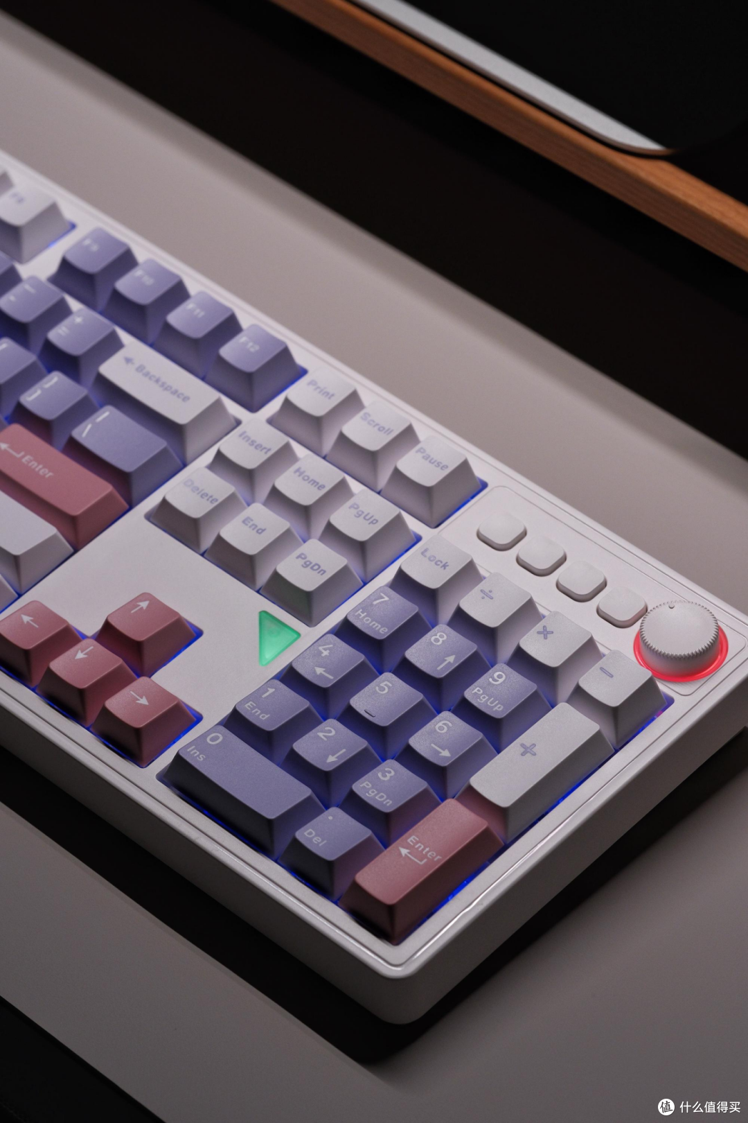 烟云紫静音红轴,GANSS GS3104TPro 这把键盘还挺适合放在办公位