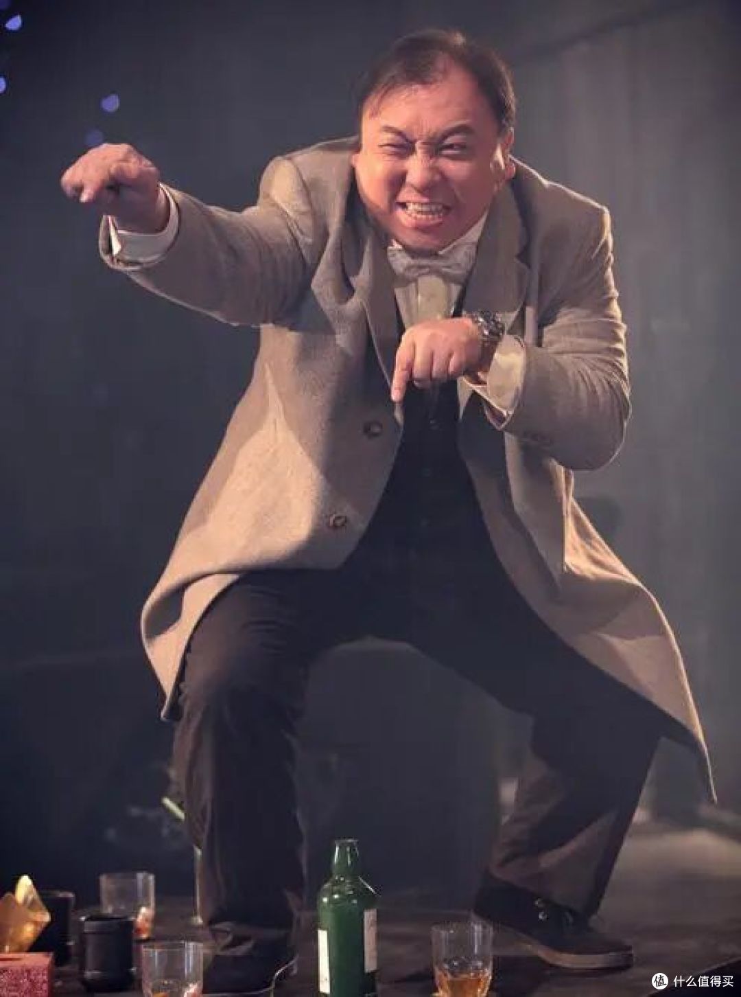 周星驰还在赌，王晶已经撤了：短剧这盘棋，两人下法不同，谁赢？