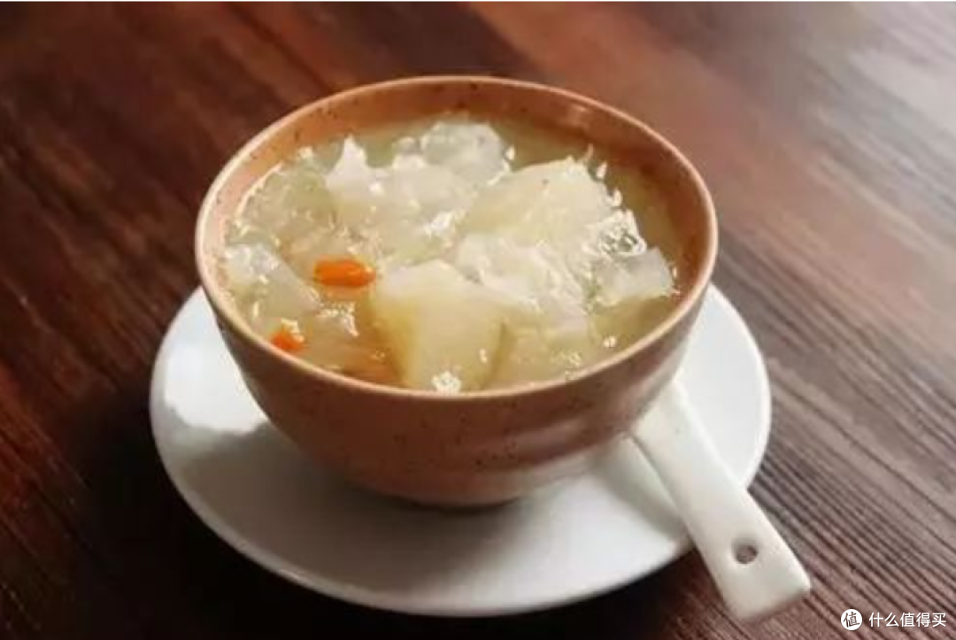 天天喝梨水润肺，结果越喝越咳？医生：非谁都能喝！喝错会伤脾胃