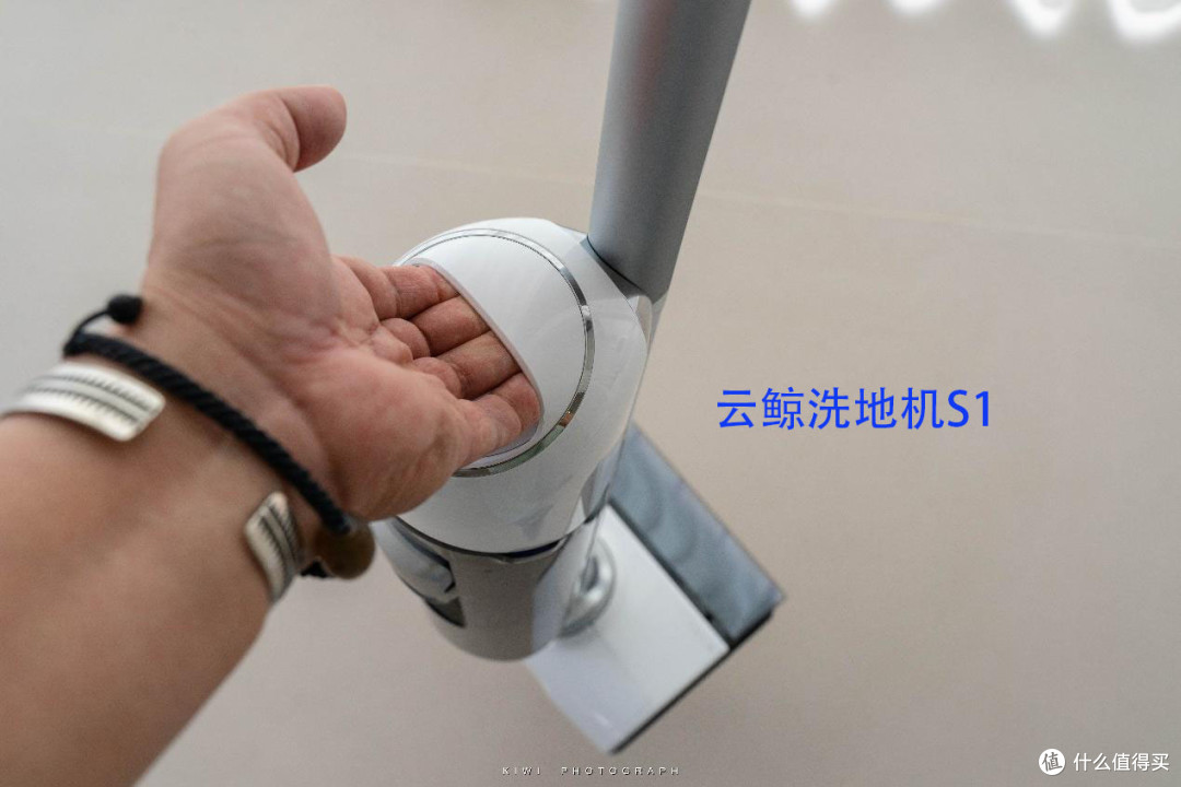云鲸蒸汽热水洗地机S3 Steam实测:400℃蒸汽洗地,厨房油污一遍过