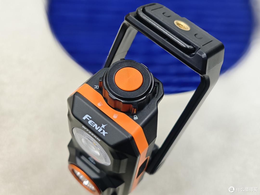 高显聚泛全能适配:Fenix WT26RM工业设备运维照明全场景体验