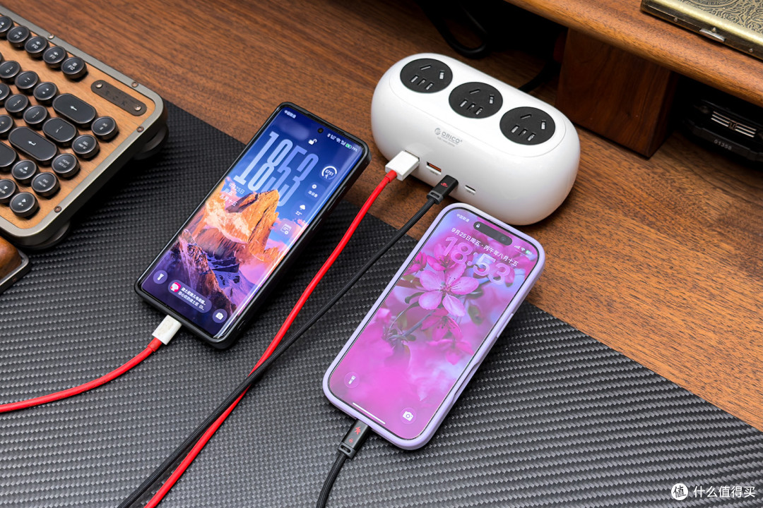 桌面充电的极简革命:奥睿科小白插排 25W 7 合 1 桌面充电站评测