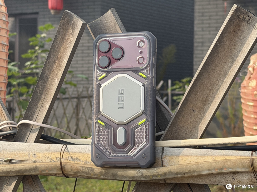 给iPhone18ProMax最稳固的保护--UAG防摔手机壳