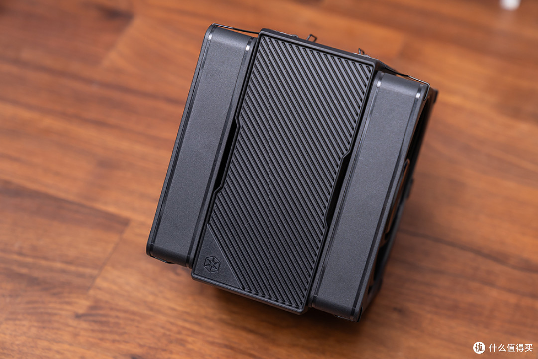 越级单塔风冷:银昕 FM600 Pro,平价体验旗舰级散热表现
