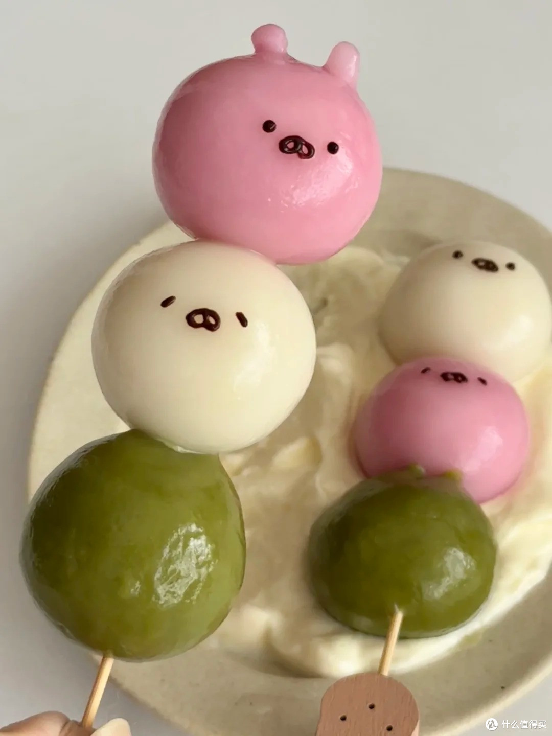 ՞･∞･՞兔丸三色丸子🍡