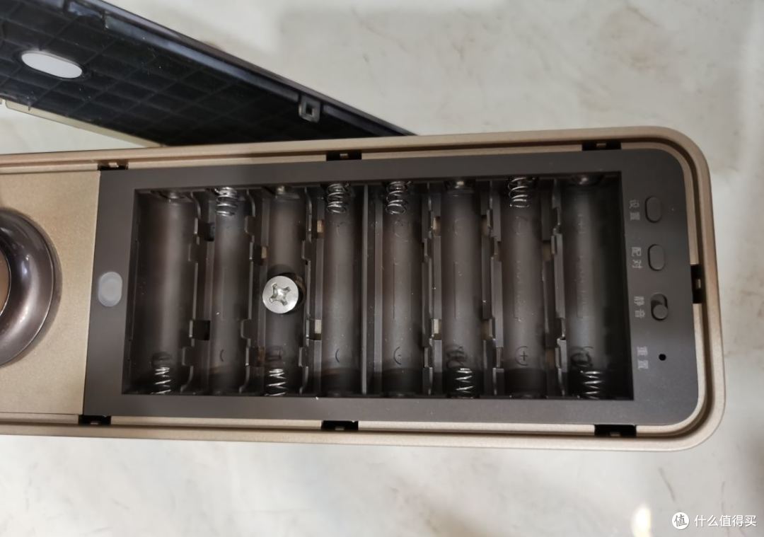 智能门锁为什么越来越多人换回机械锁,一半故障在指纹识别