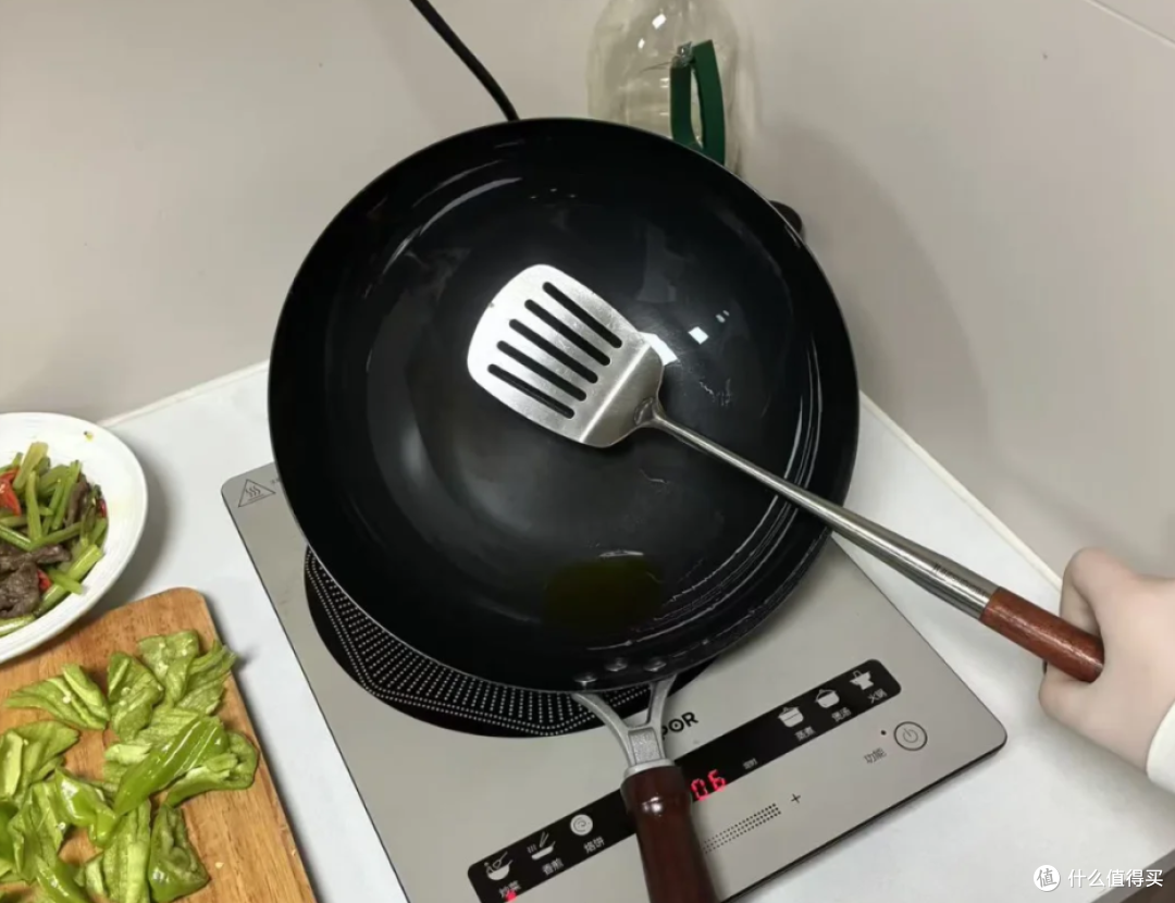 家用电磁炉怎么选?从功率、面板到安全设计,一文讲清选购门道!