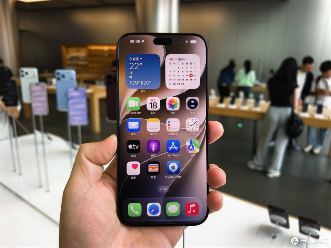 iPhone 18 Pro 破发了!黄牛溢价腰斩,苹果"稳赚神话"头一回裂了