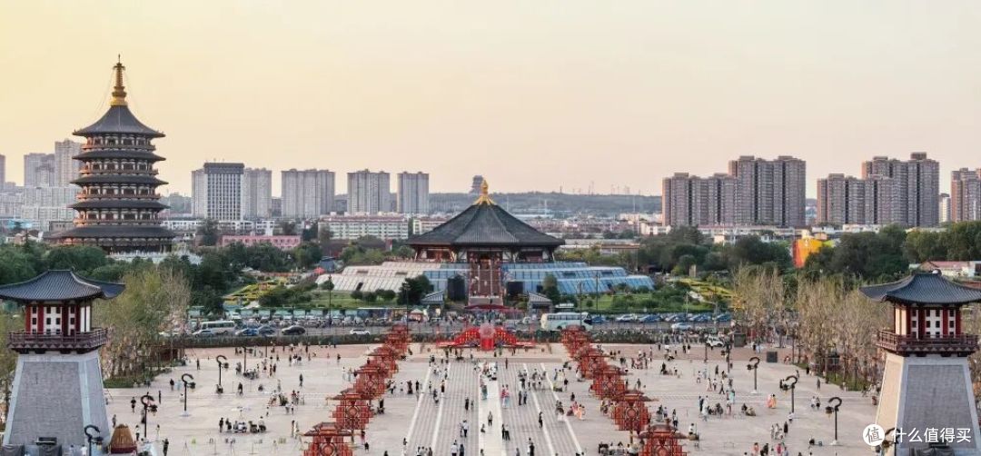 朋友定了8个闹铃抢票，我就知道今年双节不一般