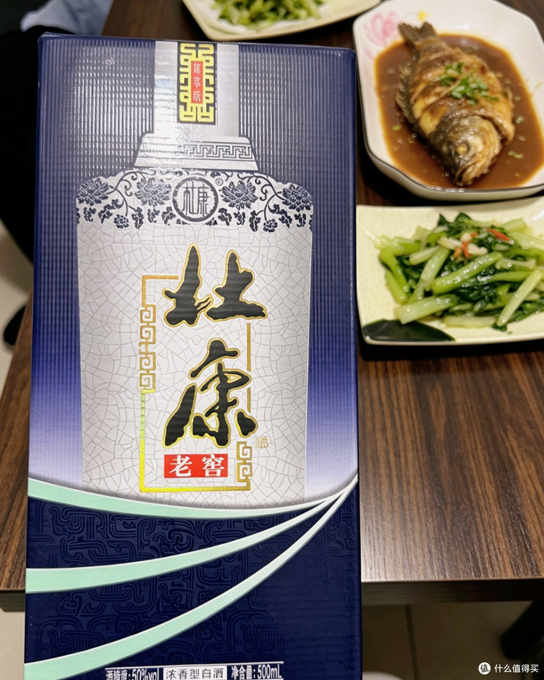 中秋家宴佐酒指南|一百多元整箱入手的口粮酒能撑起节日硬菜局?