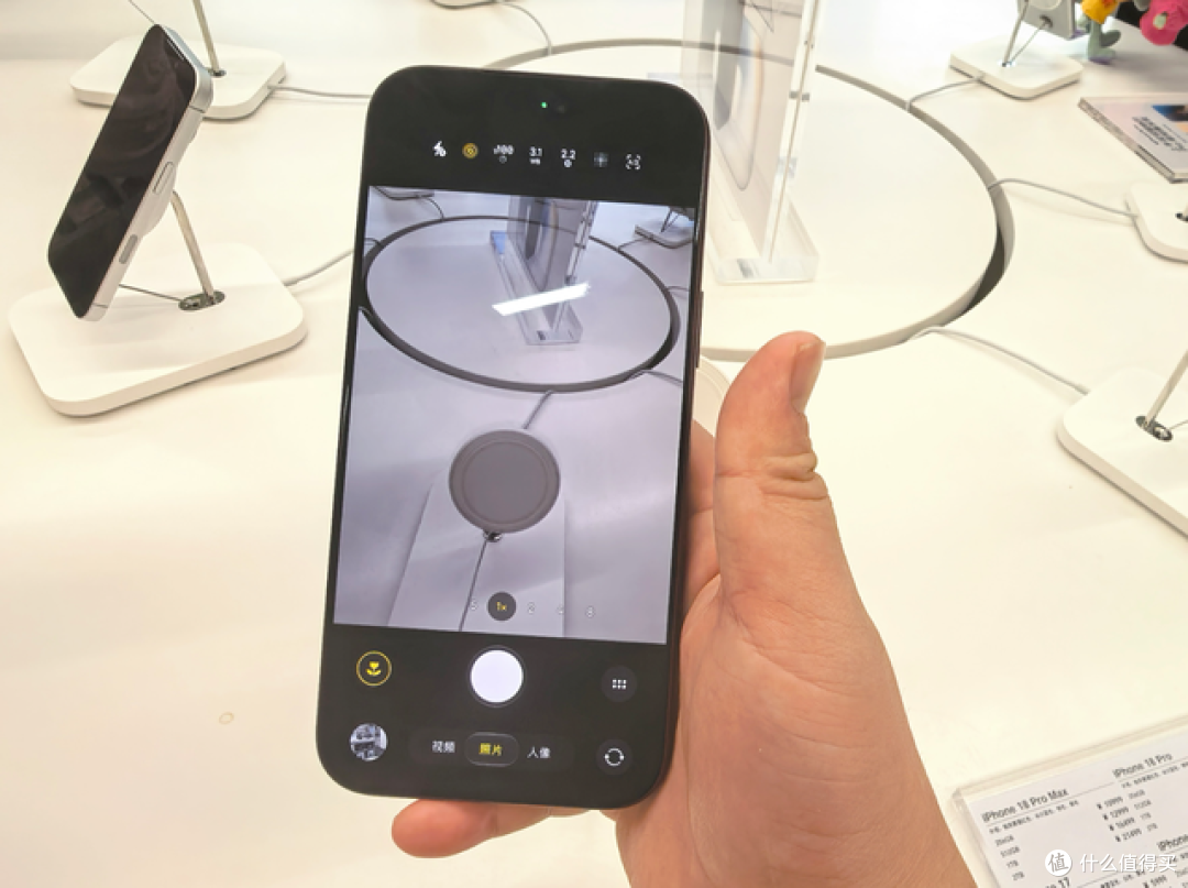 iPhone18Pro Max长期体验:这“7个特点”真很难替代,你赞成吗?